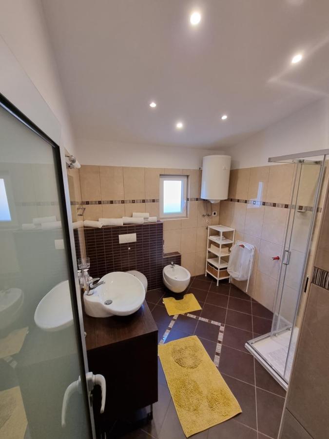 Apartments Vukic Crikvenica Exterior foto