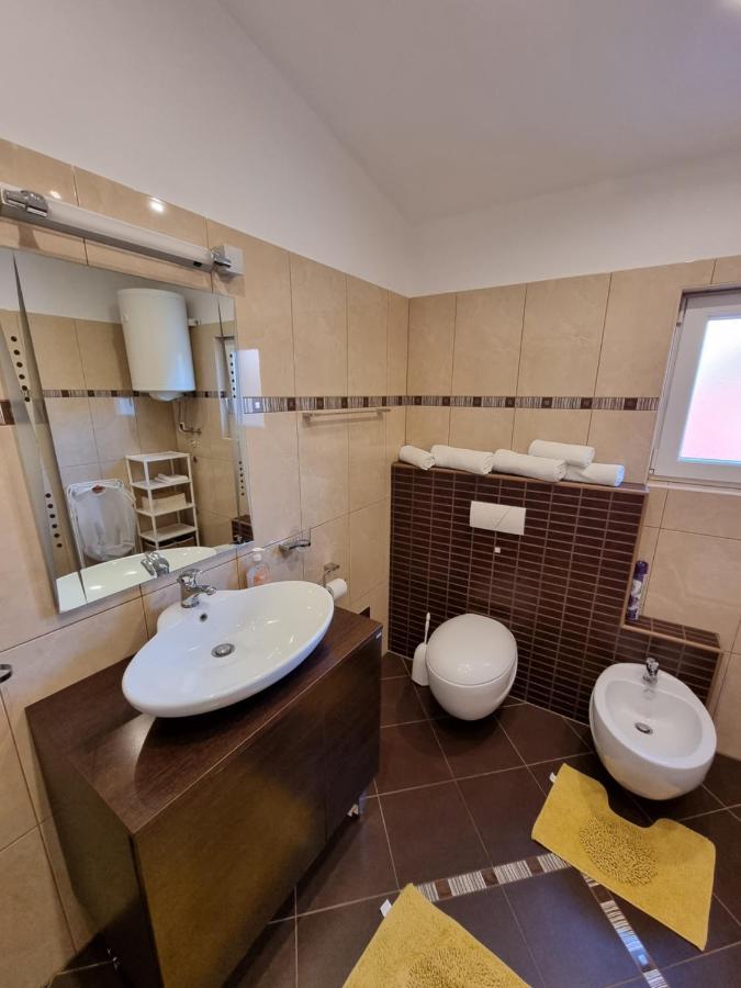Apartments Vukic Crikvenica Exterior foto